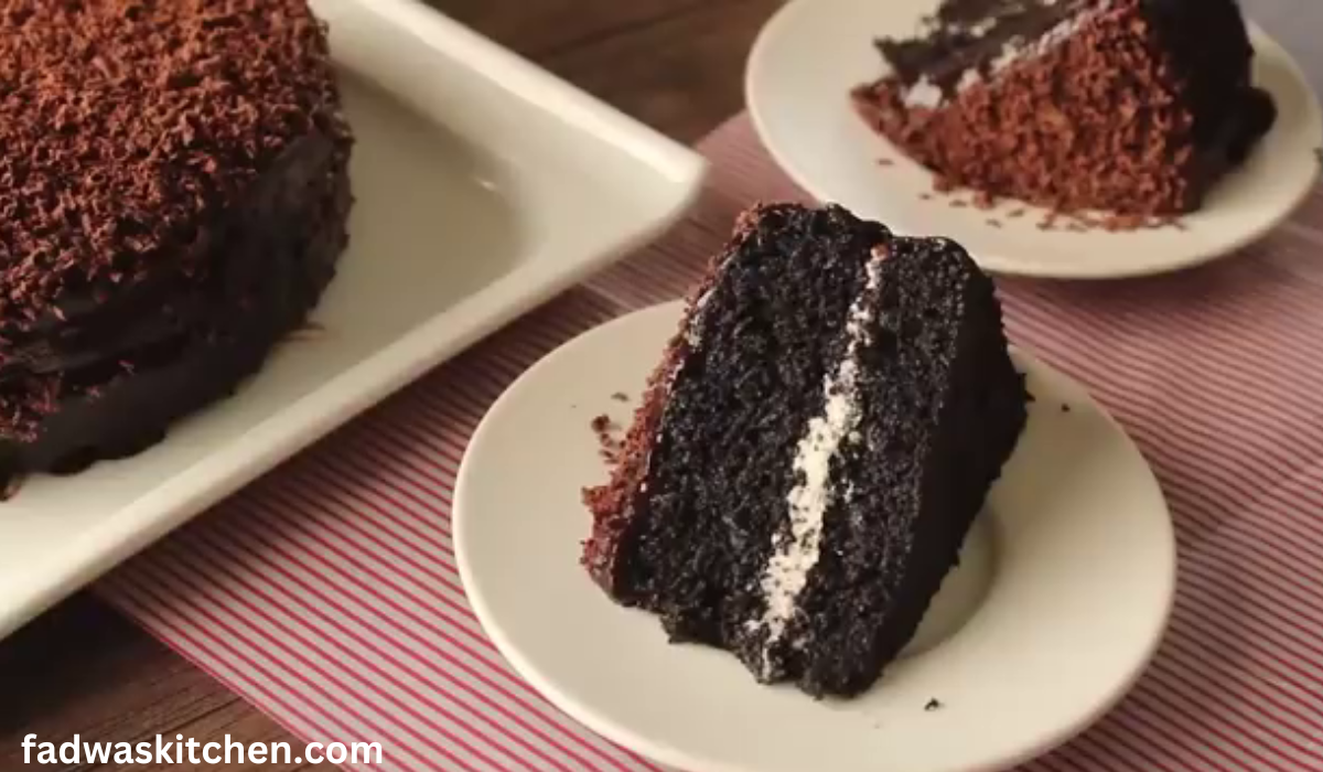 Easy 3-Ingredient Oreo Chocolate Cake Recipe Without an Oven